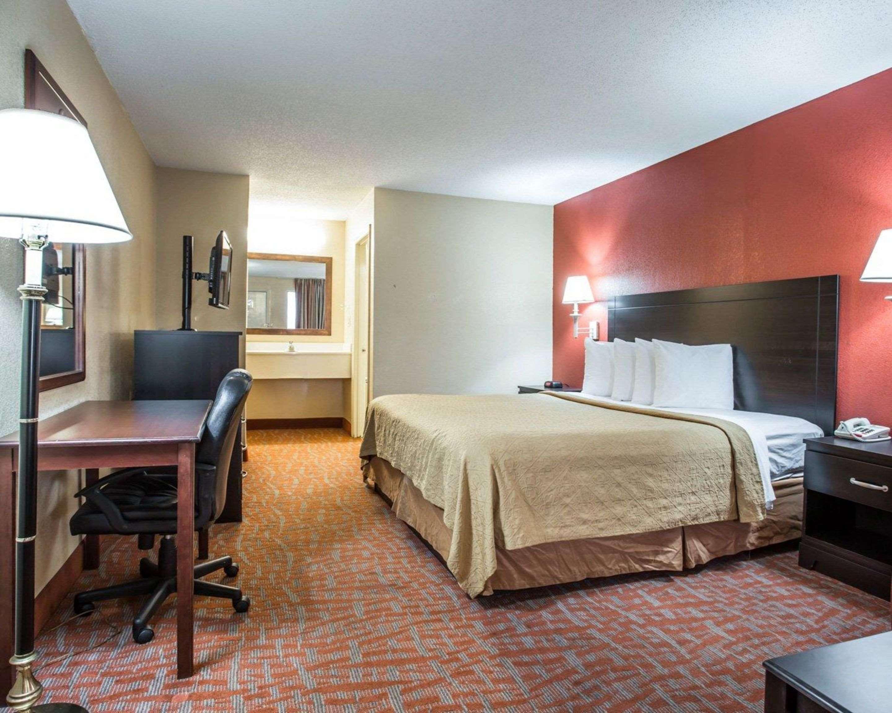 Quality Inn & Suites Monroe Extérieur photo