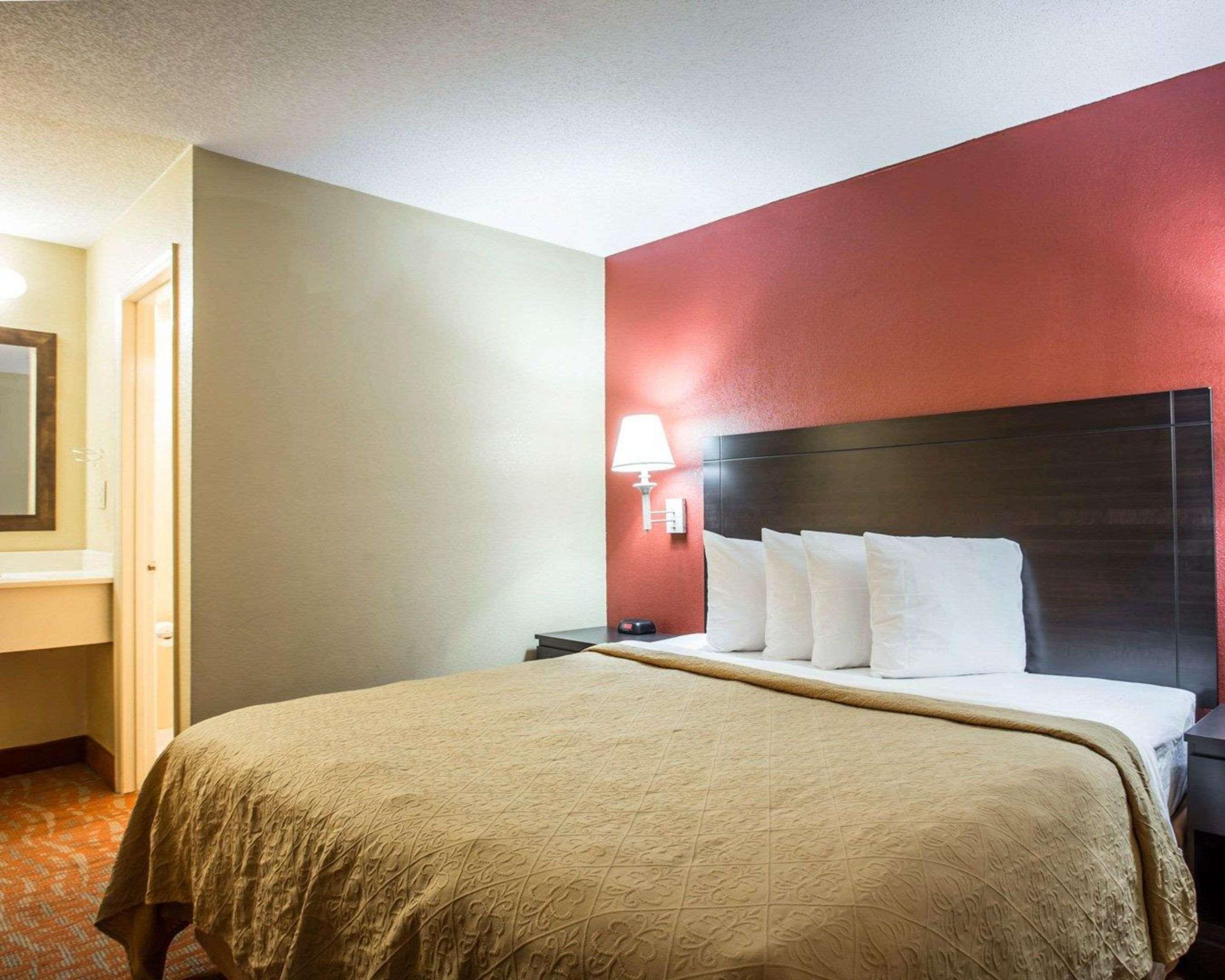 Quality Inn & Suites Monroe Extérieur photo