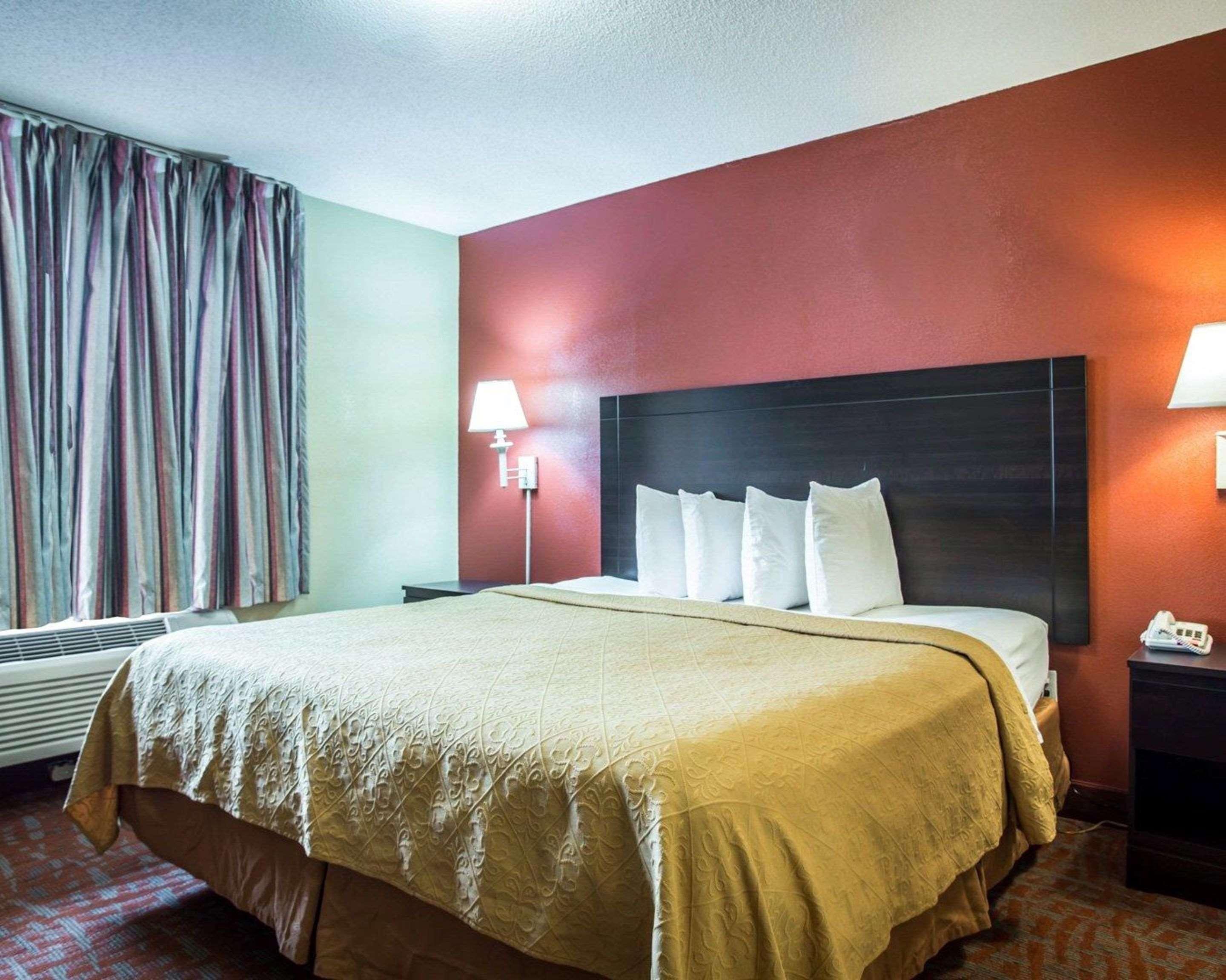 Quality Inn & Suites Monroe Extérieur photo